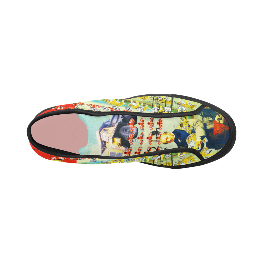 ACCORDING TO PLAN. Womens All Over Print Canvas Sneakers